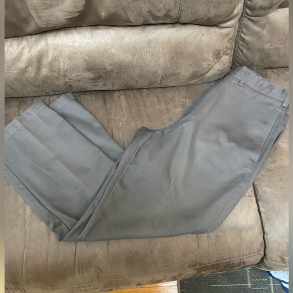 CABELAS Men's 34x30 Flat Front Pants - Picture 1 of 6